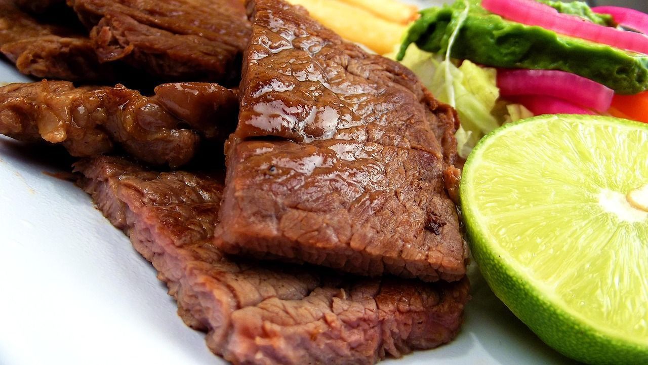 Dieta de 3000 calorías con menú semanal de comida real, macros orientativos y consejos para ganar músculo o rendir más sin abusar de ultraprocesados.