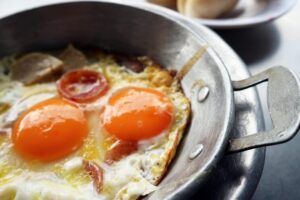Crononutrición para cortisol alto: dieta práctica y menú de 7 días (sin extremos)